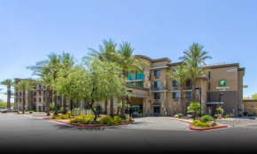 Отель Holiday Inn Scottsdale North- Airpark, an IHG Hotel  Скоттсдейл